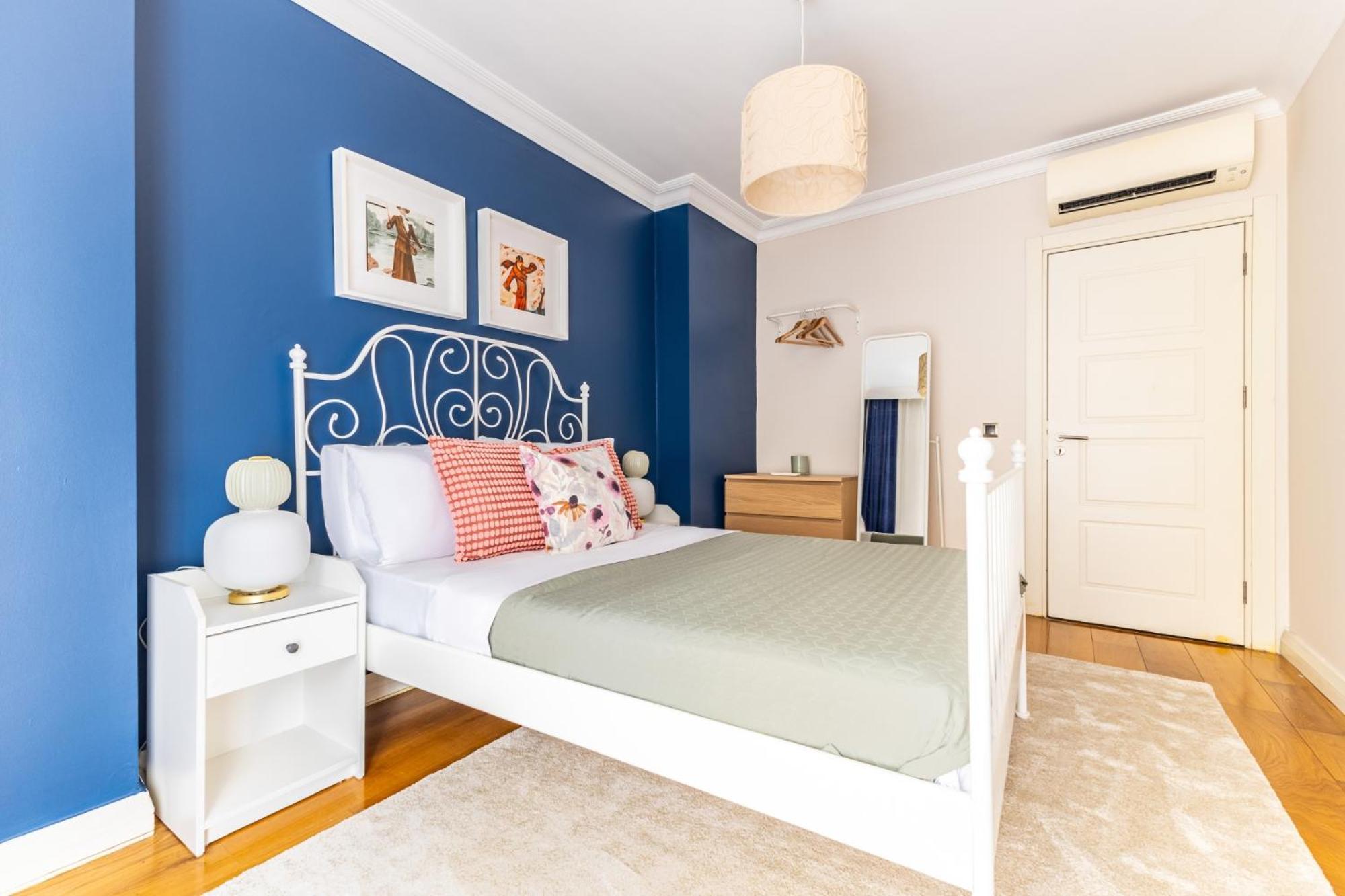 Stylish Urban Oasis 2 Min To Galata Tower Apartment